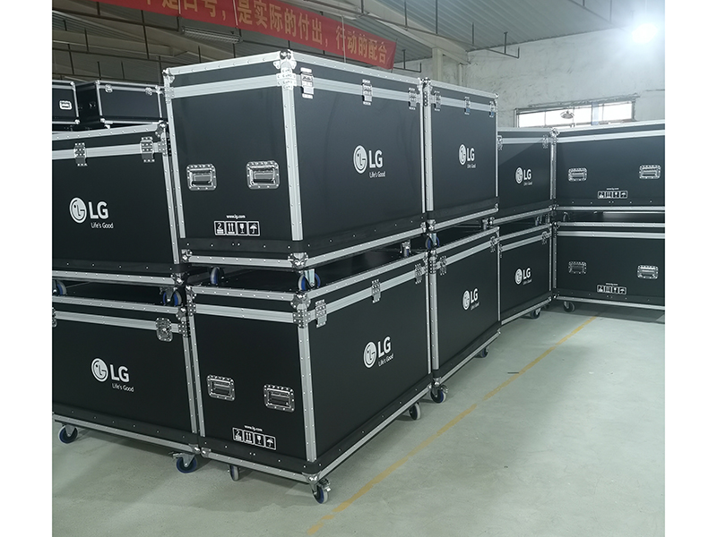 LED显示屏航空箱
