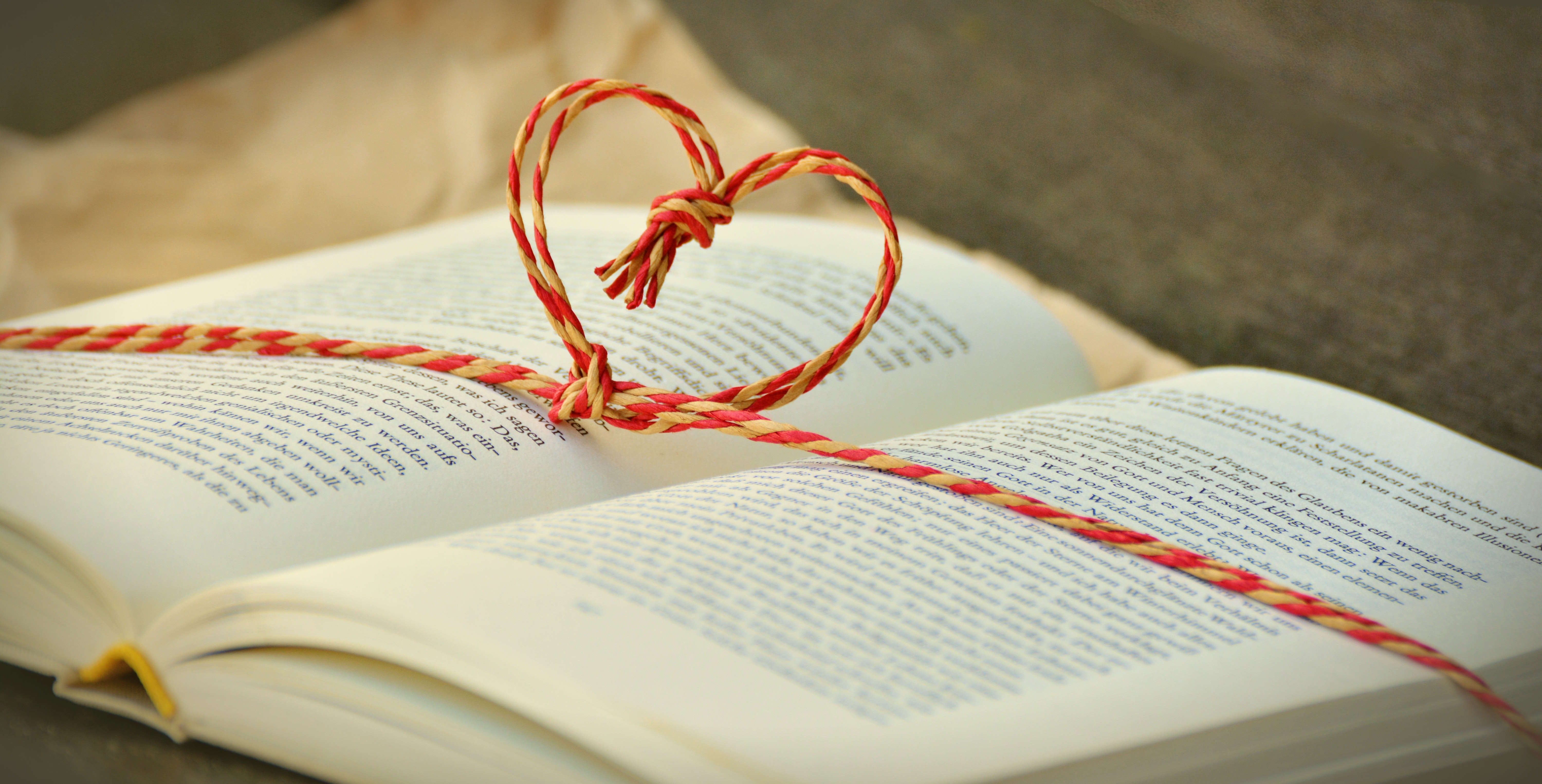 book-heart-knowledge-220316