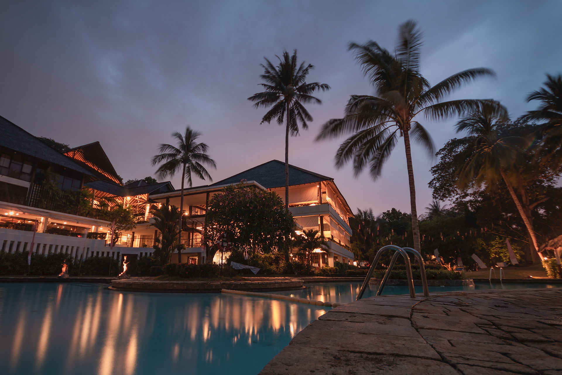 architecture-beach-building-258154