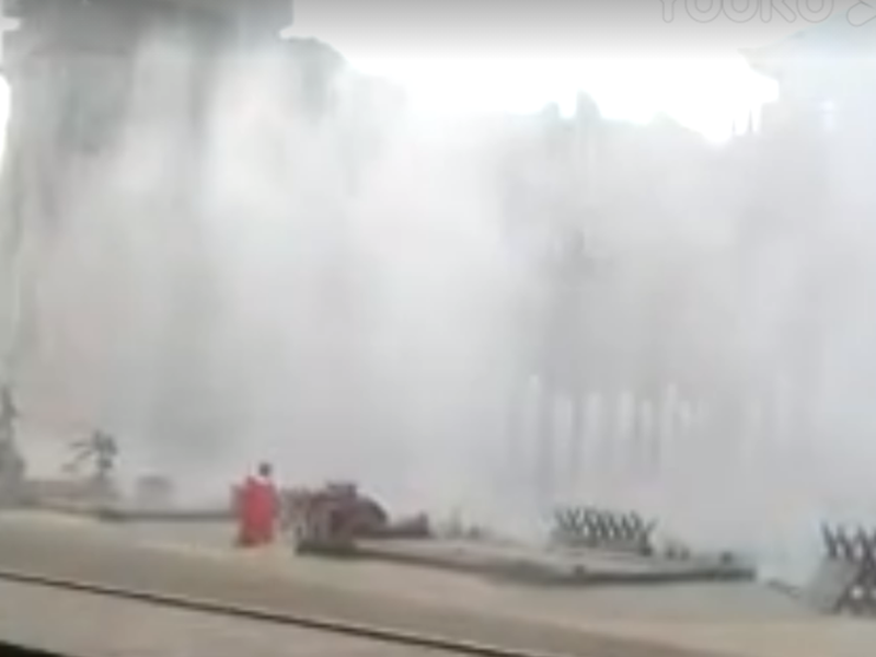 水爆喷泉