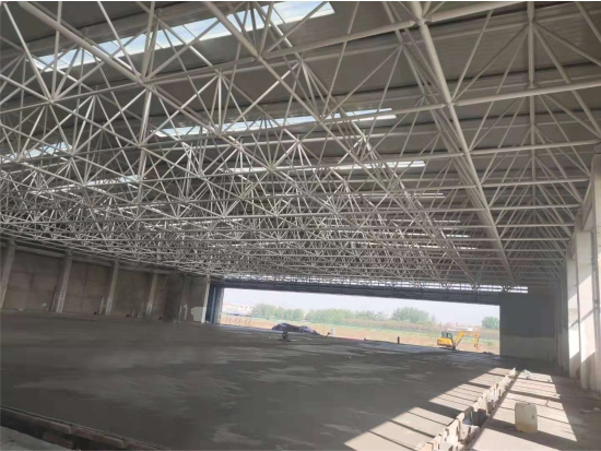 中国民用航空飞行学院洛阳分院机库定检库屋面网架工程