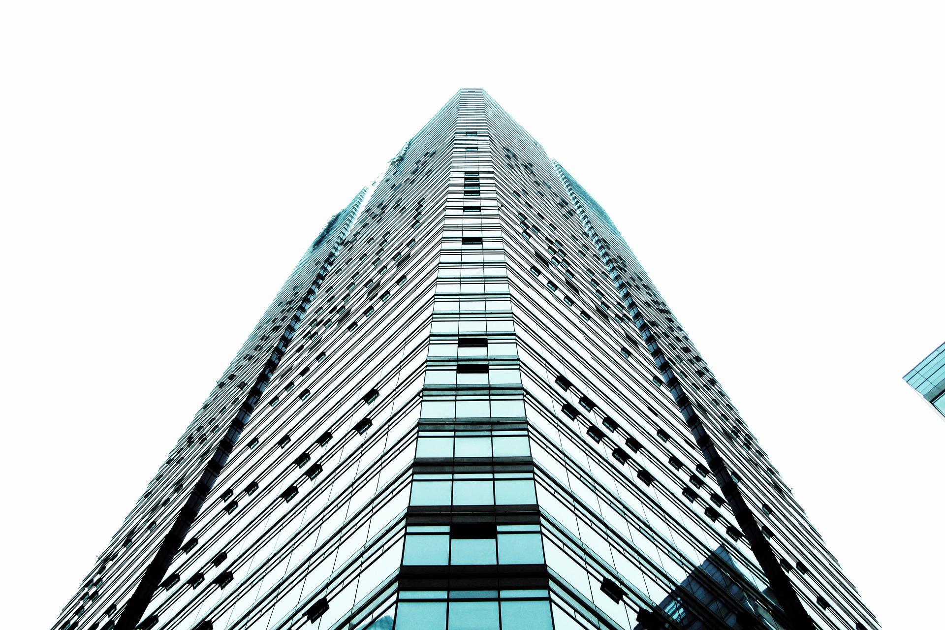 building-2474121_1920