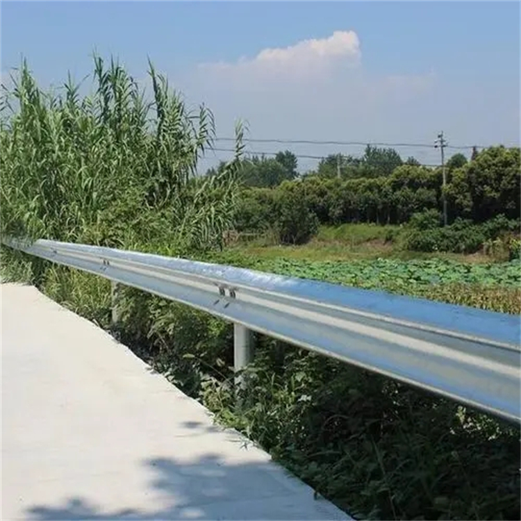 波形护栏