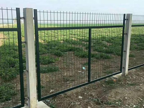 铁路防护网