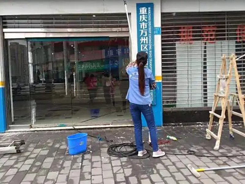 广告牌清洗