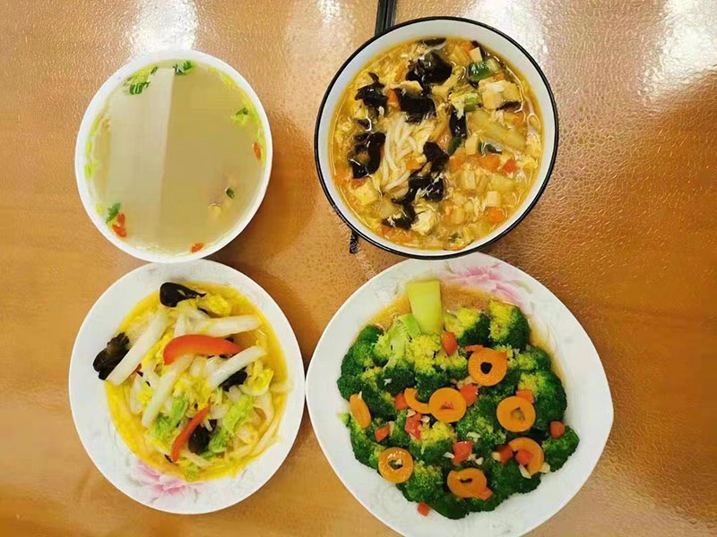月子餐