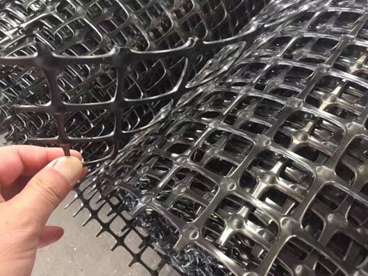 双向土工格栅应用在沥青路面的情况