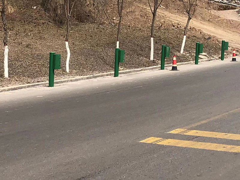 公路防撞护栏施工