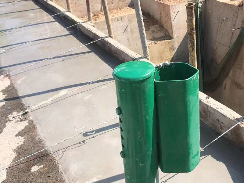 公路防撞护栏施工