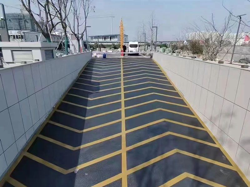 厂区小区标线施工