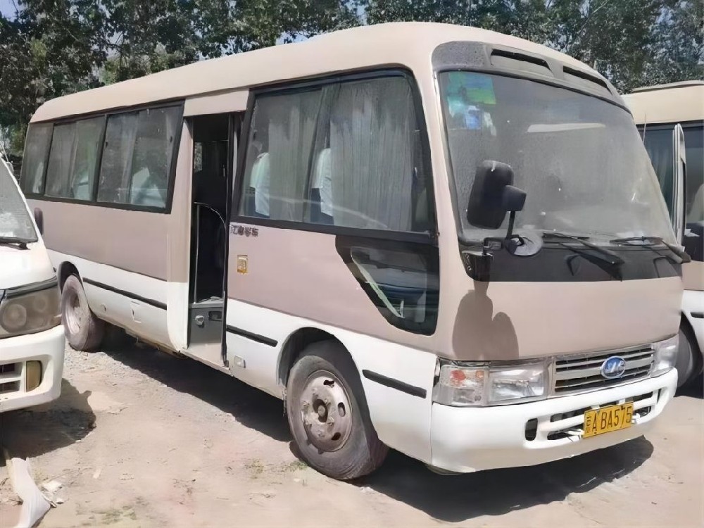 小巴