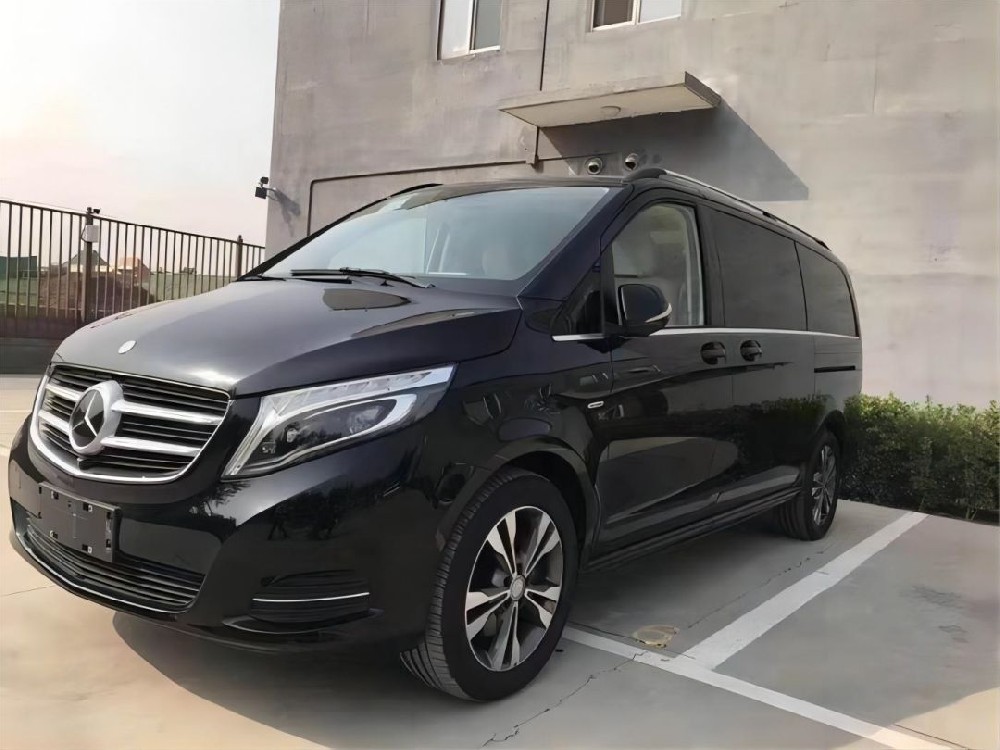 奔驰V260