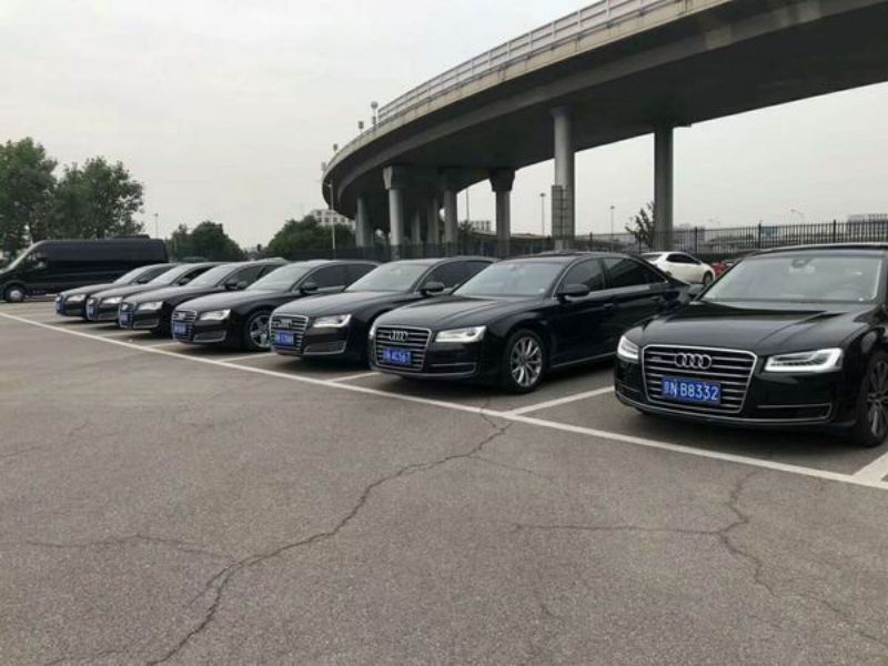 奥迪A8代驾