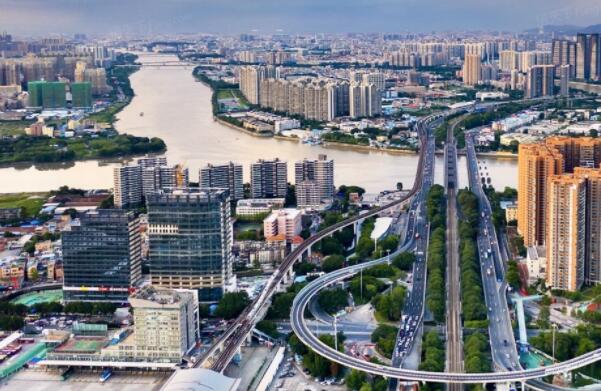 广州白云工商技师学院培养高素质技能型人才，与教育企业达成意向合作