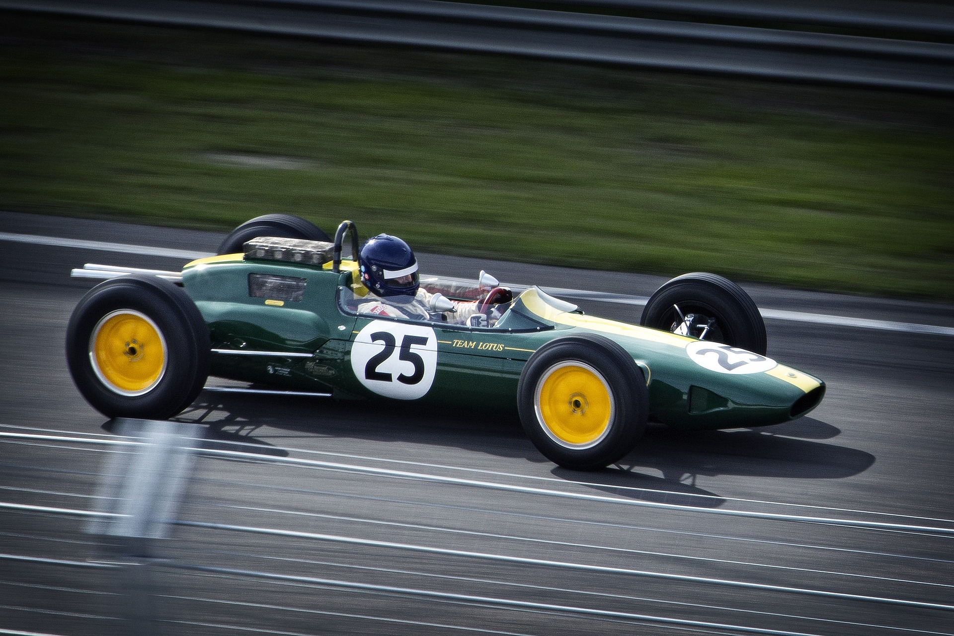 fast-1281628_1920