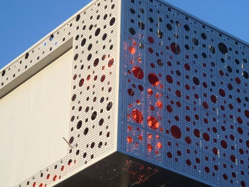 冲孔铝单板