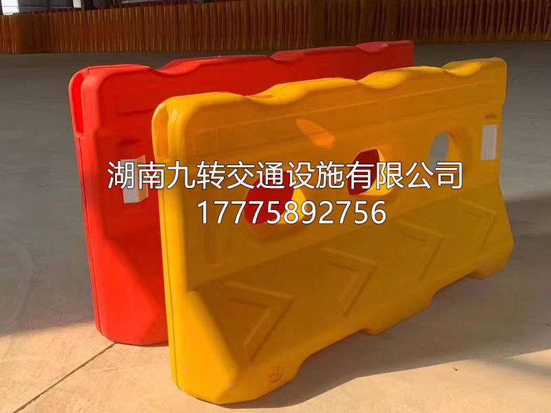 交通水马围挡