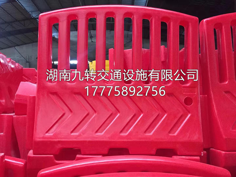 交通水马围挡