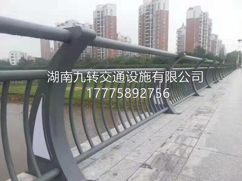 桥梁护栏