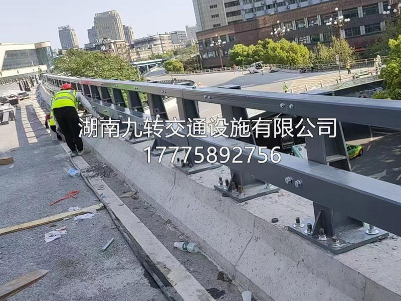 桥梁护栏