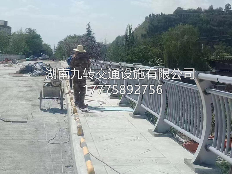 桥梁护栏