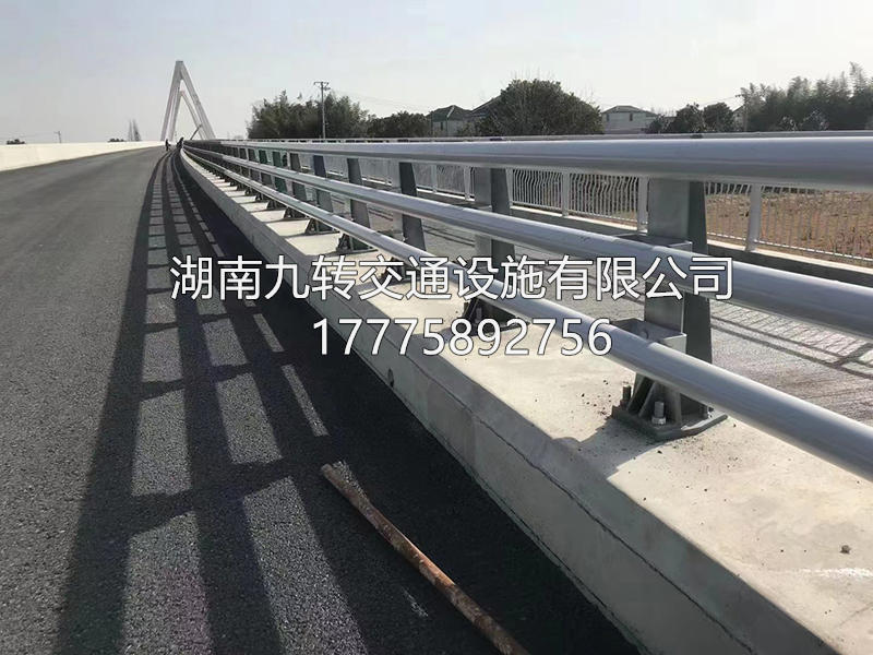 桥梁护栏