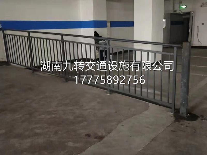 锌钢护栏